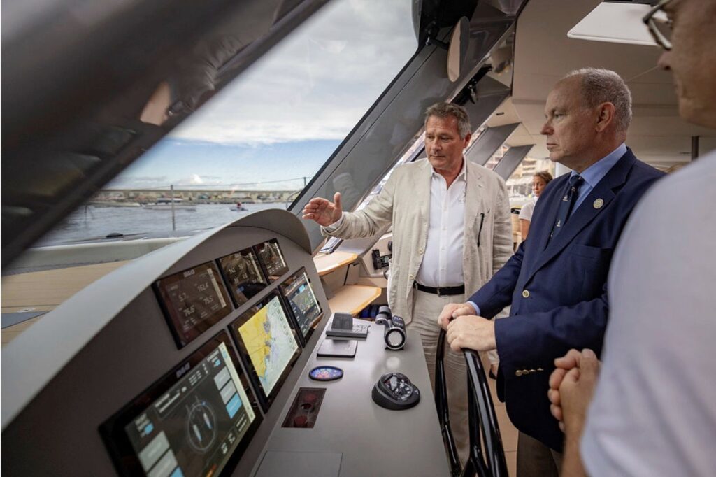 Le Prince Albert II est monté à bord du MODX 70 © Frédéric Nebinger - Palais Princier